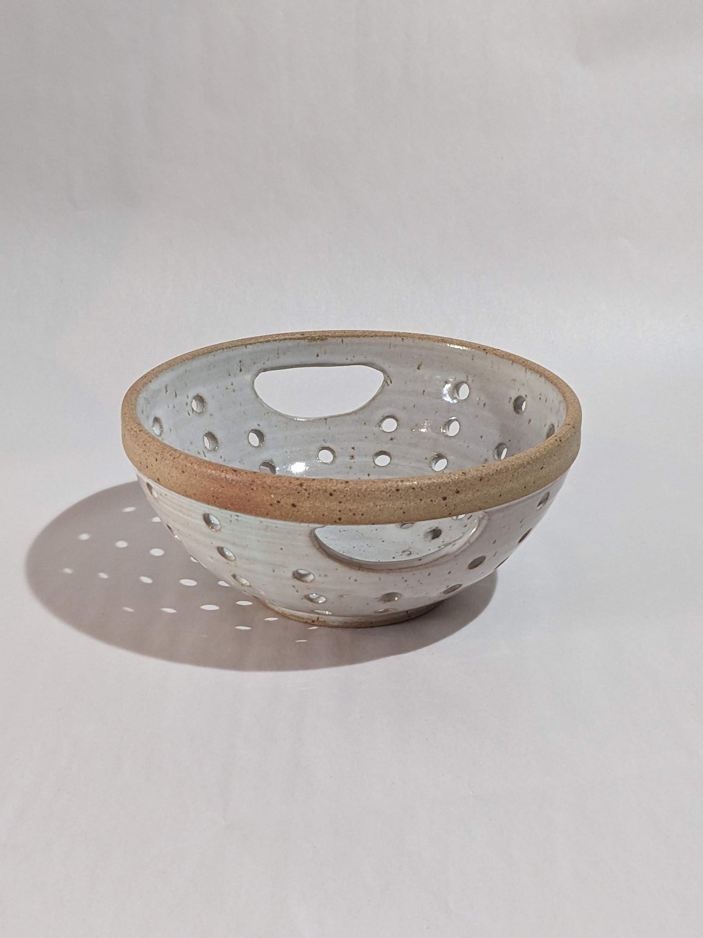 Colander/small fruit bowl