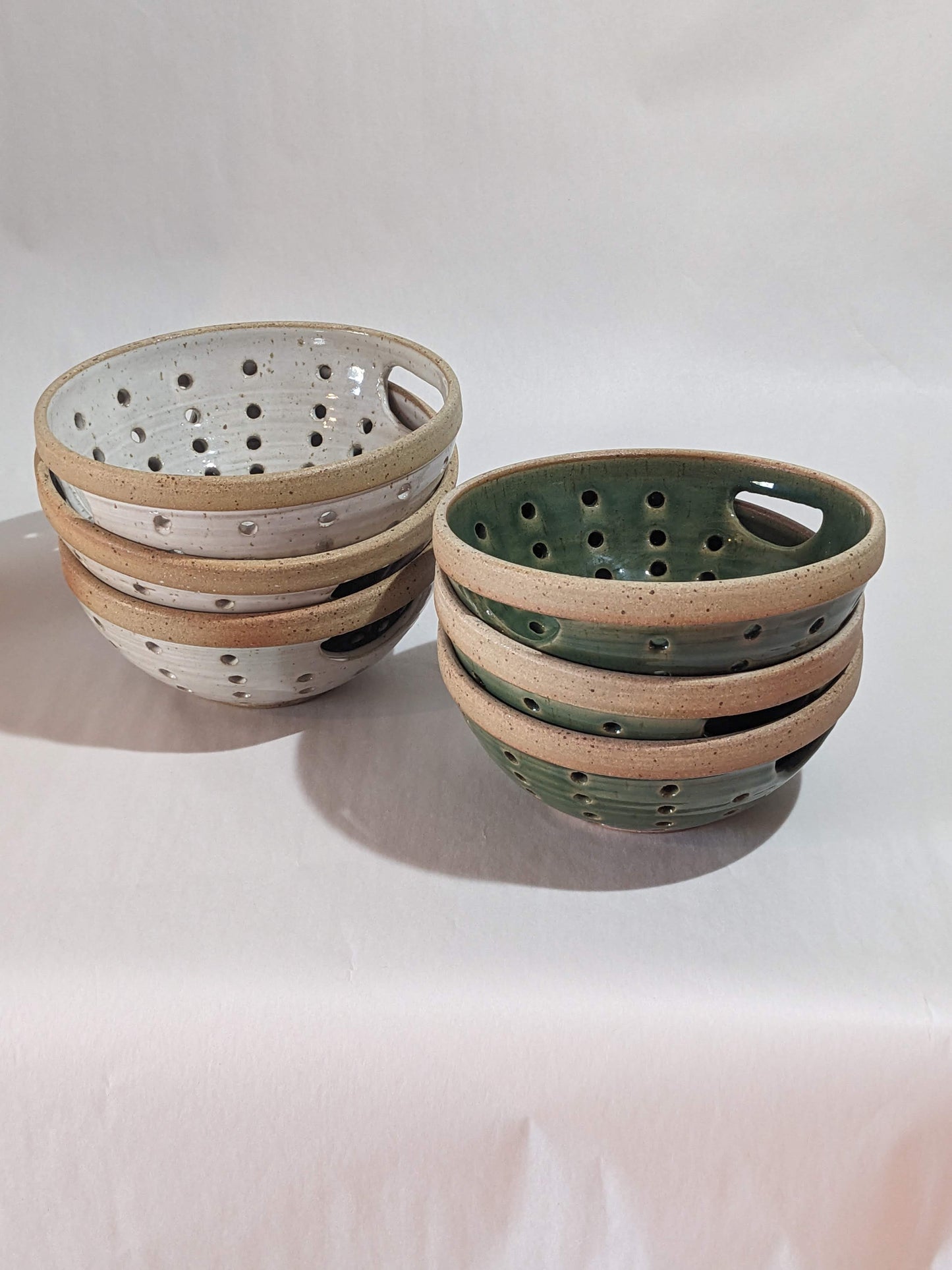 Colander/small fruit bowl